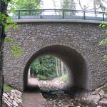 Bočn&iacute; pohled na most